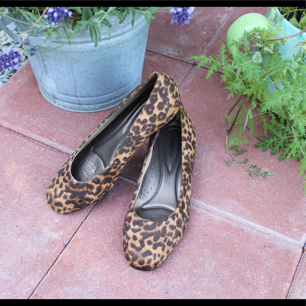 Cheetah Print Trotters